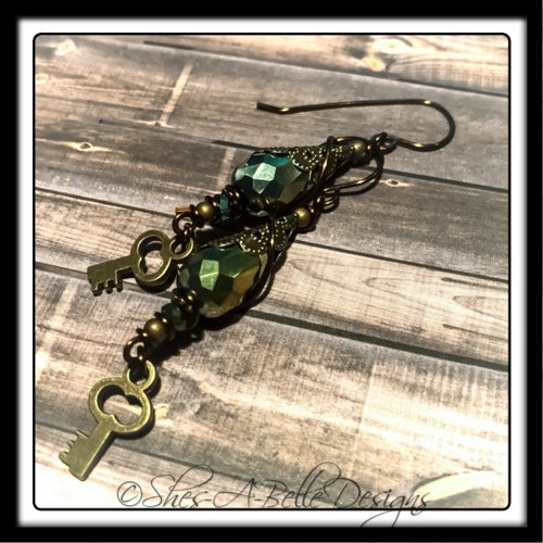 Antique Skeleton Key Charm Earrings in Antique Bronze, Steampunk Earrings Antique Skeleton Key Charm Earrings in Antique Bronze, Steampunk Earrings