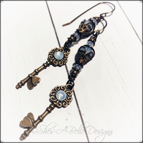 Antique Skeleton Key Charm Earrings in Antique Bronze, Steampunk Earrings Antique Skeleton Key Charm Earrings in Antique Bronze, Steampunk Earrings