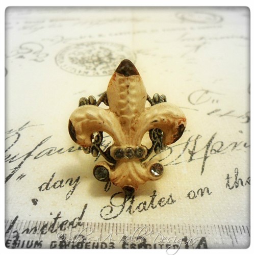 Shabby Chic Fleur De Lis Ring in Antique Silver, Adjustable Shabby Chic Fleur De Lis Ring in Antique Silver, Adjustable