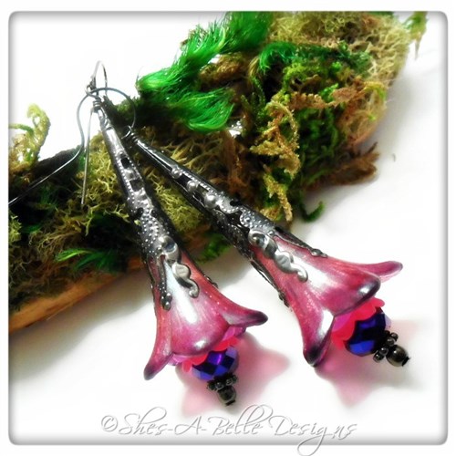 Raspberry Fairy Flower Trumpet Earrings in Gunmetal, Lucite Flower Earrings Raspberry Fairy Flower Trumpet Earrings in Gunmetal, Lucite Flower Earrings