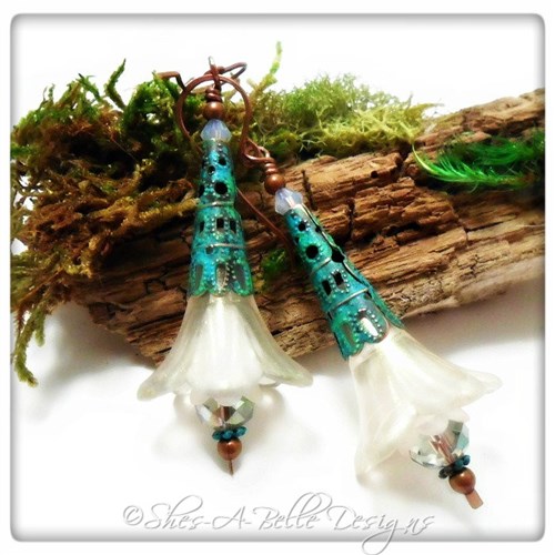 Snowflake Fairy Flower Trumpet Drop Earrings in Antique Copper Patina, Lucite Flower Earrings Snowflake Fairy Flower Trumpet Drop Earrings in Antique Copper Patina, Lucite Flower Earrings