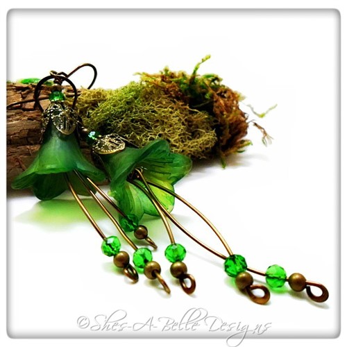 Tree Sprite Fairy Flower Cascade Earrings in Antique Bronze, Lucite Flower Earrings Tree Sprite Fairy Flower Cascade Earrings in Antique Bronze, Lucite Flower Earrings