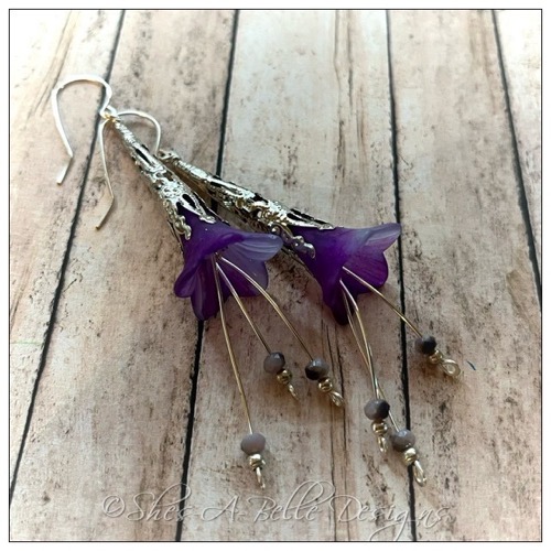 Periwinkle Flower Fairy Trumpet Cascade Earrings in Antique Silver, Lucite Flower Earrings